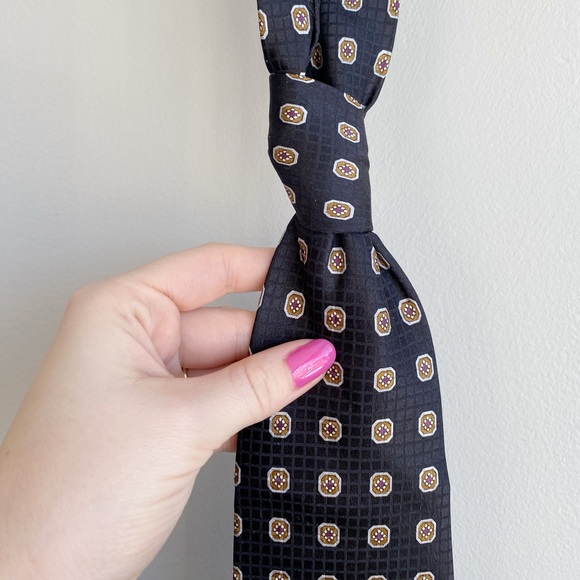 CLEARANCE✨ Vintage 100% Silk Protocol Black Grid Patterned Neck Tie - Picture 2 of 5